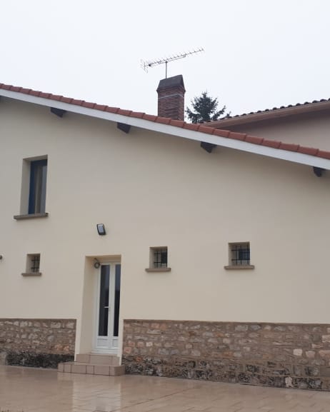 Résultat Impressionnant D'un Ravalement De Façade Réalisé à Montauban Par Tradiface, Mettant En Valeur L'expertise En Rénovation Extérieure. - Tradi Face Résultat impressionnant d'un ravalement de façade réalisé à Montauban par TradiFace, mettant en valeur l'expertise en rénovation extérieure.