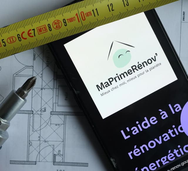 les travaux d’isolation thermique maintenus malgré la suspension partielle