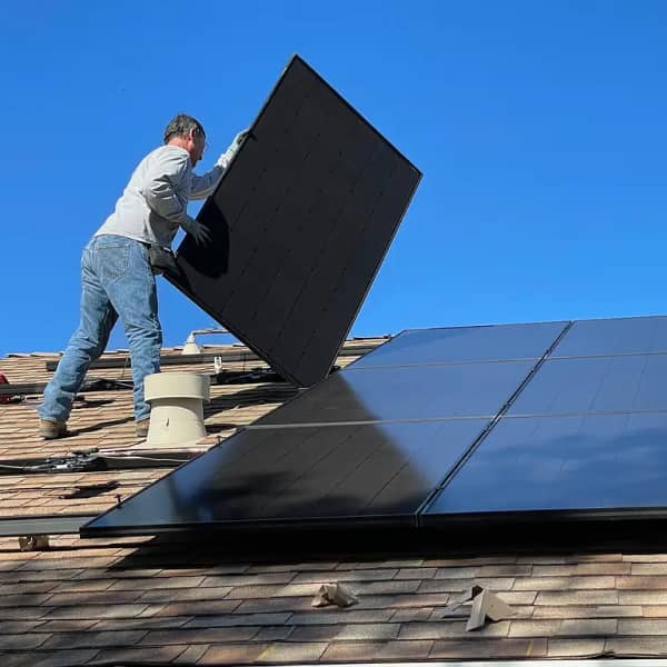 Installation photovoltaïque sur toiture à Montauban par CLIMTECH